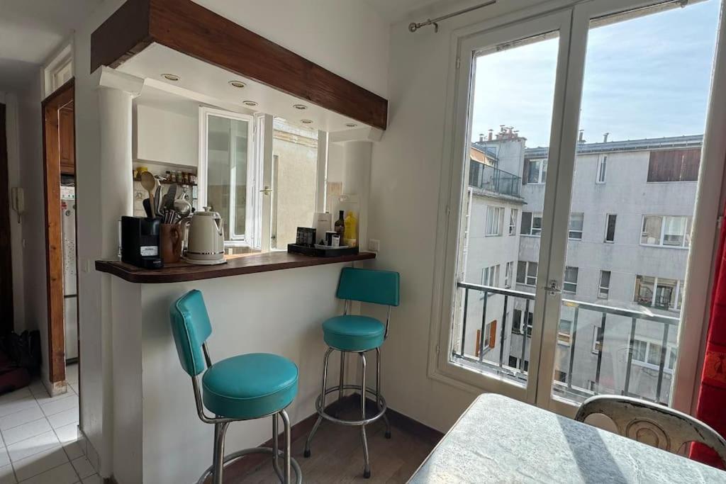 Rare Duplex Au Sommet De Montmartre * Parijs