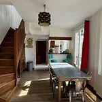 Rare Duplex Au Sommet De Montmartre