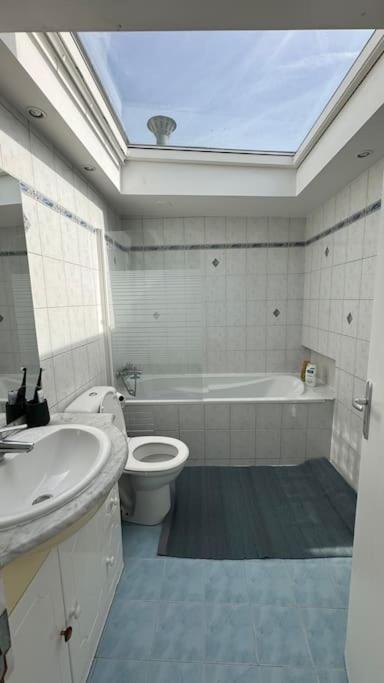 Rare Duplex Au Sommet De Montmartre