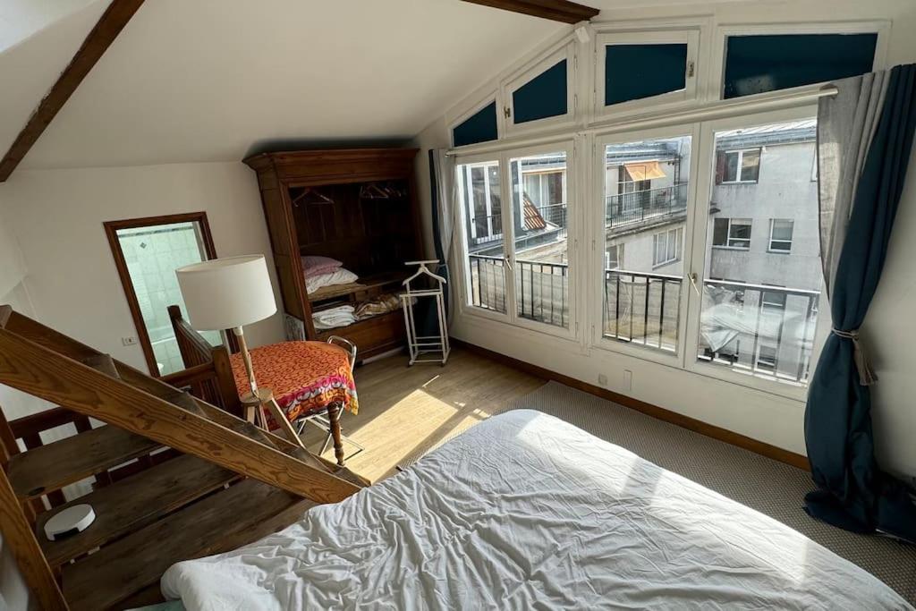 Rare Duplex Au Sommet De Montmartre *