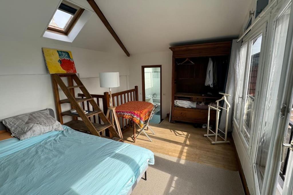 Rare Duplex Au Sommet De Montmartre Apartment *